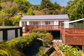33 Selwyn Avenue, Akaroa