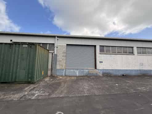 Affordable warehouse in prime location