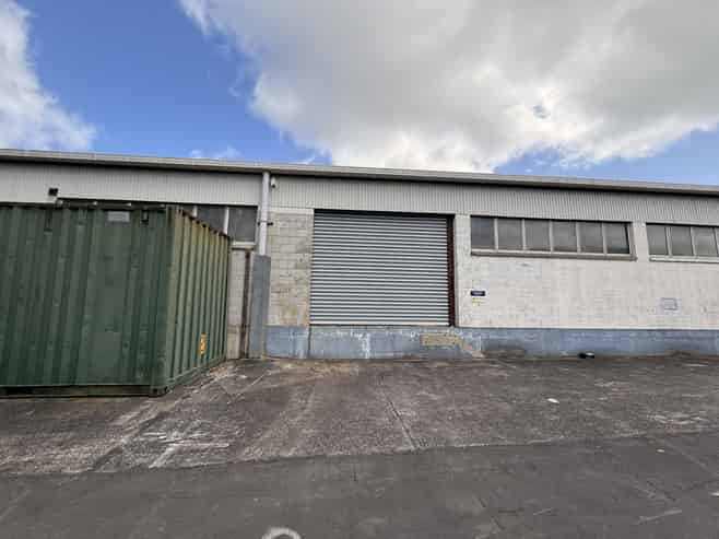 Affordable warehouse in prime location