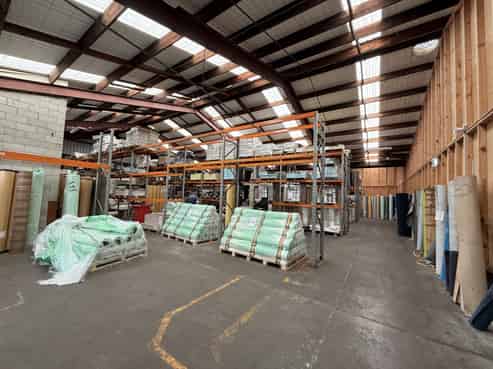 Affordable warehouse in prime location