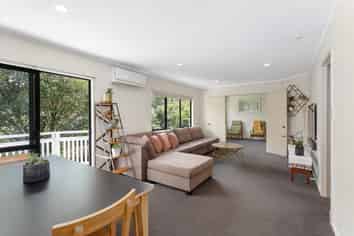 2/25 Flaxdale Street, Birkdale