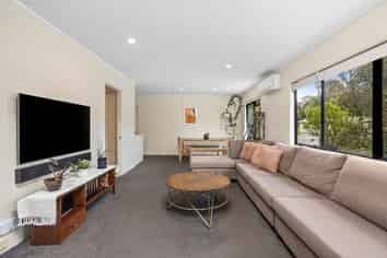 2/25 Flaxdale Street, Birkdale