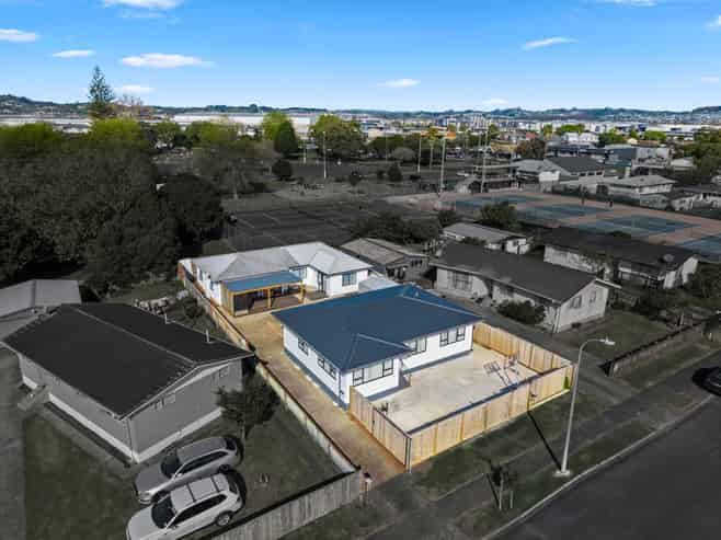 18 & 18A Dairy Road, Otara