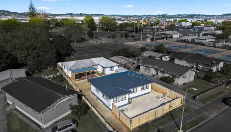 18 & 18A Dairy Road, Otara