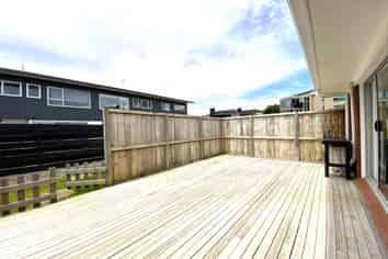 2/17 Omana Road, Milford