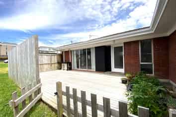 2/17 Omana Road, Milford