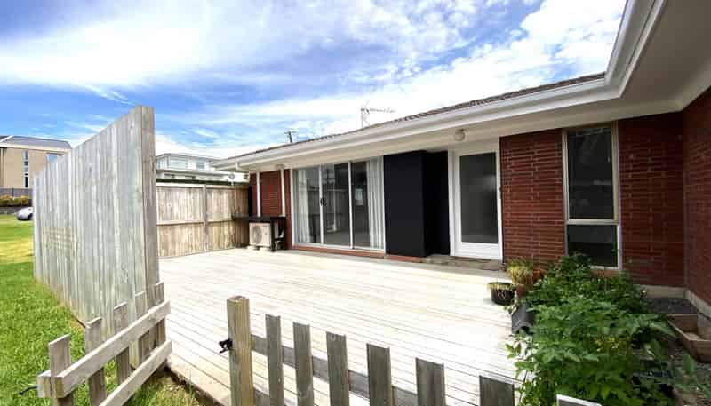2/17 Omana Road, Milford