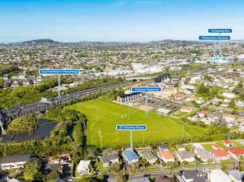 27 Whittle Place, New Windsor