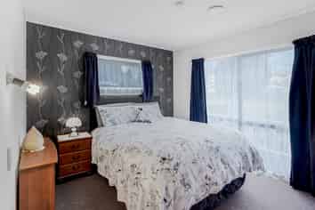 80 Kahikatea Drive, Melville