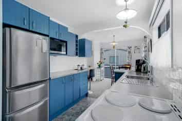 80 Kahikatea Drive, Melville