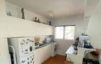 10/11 Owens Road, Epsom