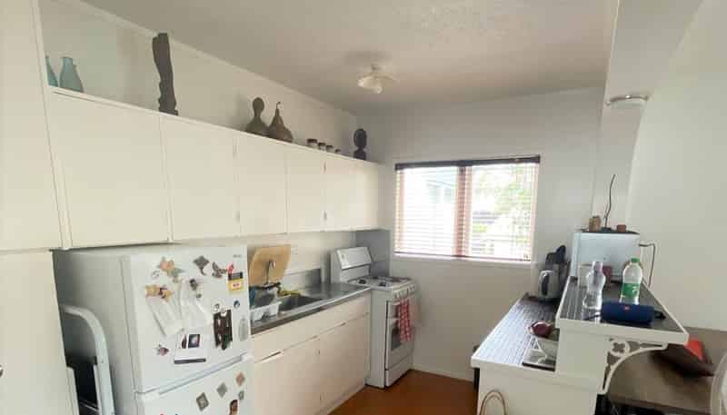10/11 Owens Road, Epsom