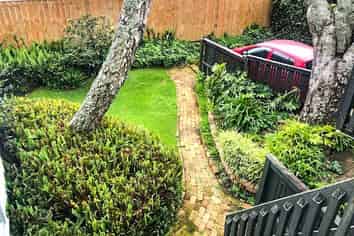 10/11 Owens Road, Epsom