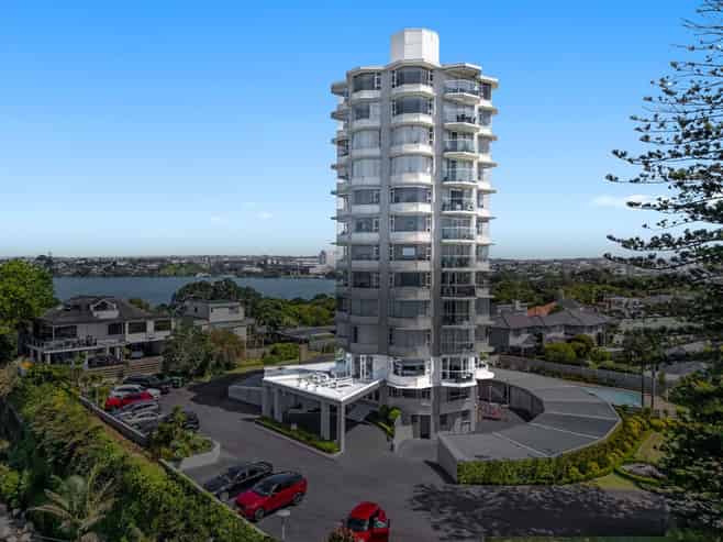  1/90 Kitchener Road, Milford