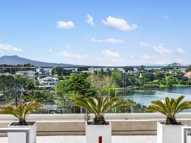  1/90 Kitchener Road, Milford