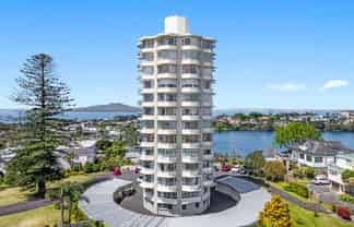  1/90 Kitchener Road, Milford