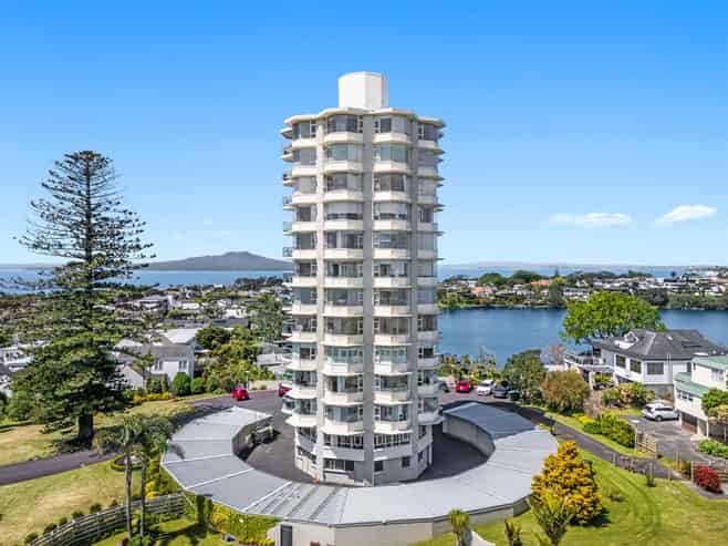  1/90 Kitchener Road, Milford