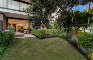 G05/8 Lake Pupuke Drive, Takapuna