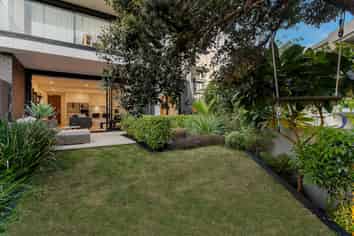 G05/8 Lake Pupuke Drive, Takapuna