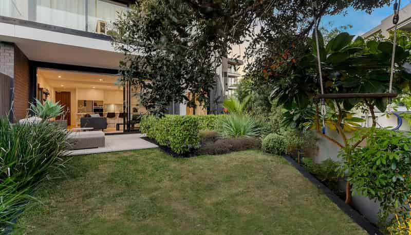 G05/8 Lake Pupuke Drive, Takapuna