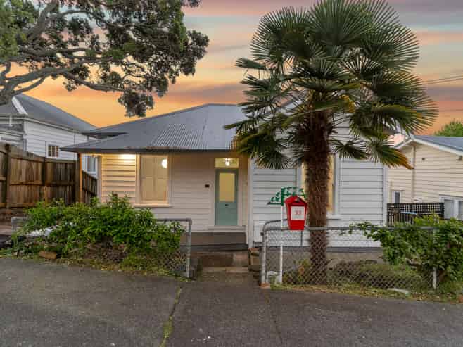 33 Second Avenue, Kingsland