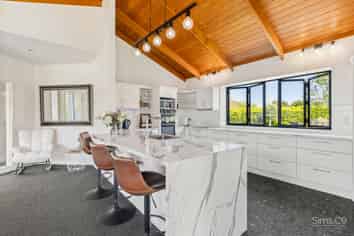 14 Simpson Road, Westmere