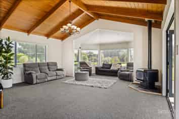 14 Simpson Road, Westmere