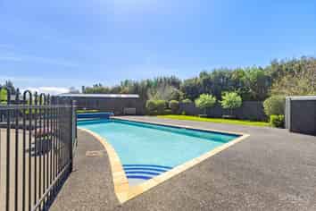 14 Simpson Road, Westmere