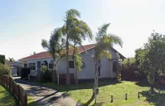 24 Nicholas Ave (Front House), Whitianga