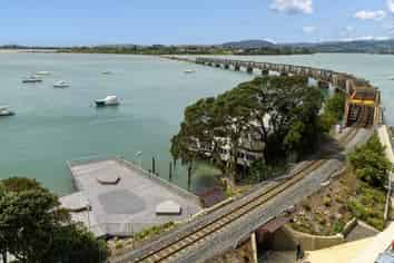 706/72 Devonport Road, Tauranga