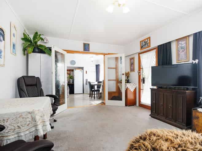  11 Ahuru Street, Marton