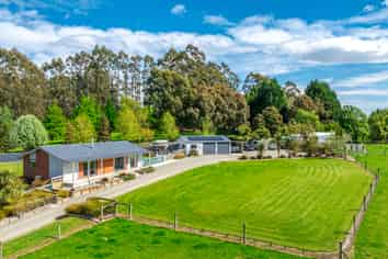 392 Rosebrook Road, Claremont