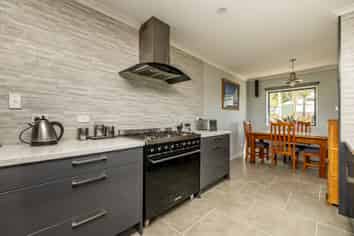 392 Rosebrook Road, Claremont
