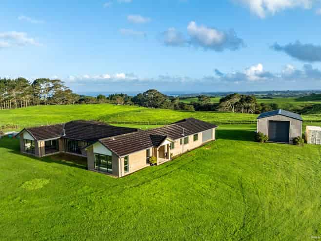 184 Grahams Beach Road, Awhitu