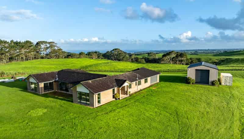 184 Grahams Beach Road, Awhitu