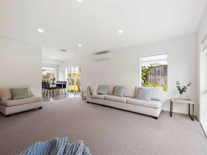 10 Trust Place, Sunnyhills