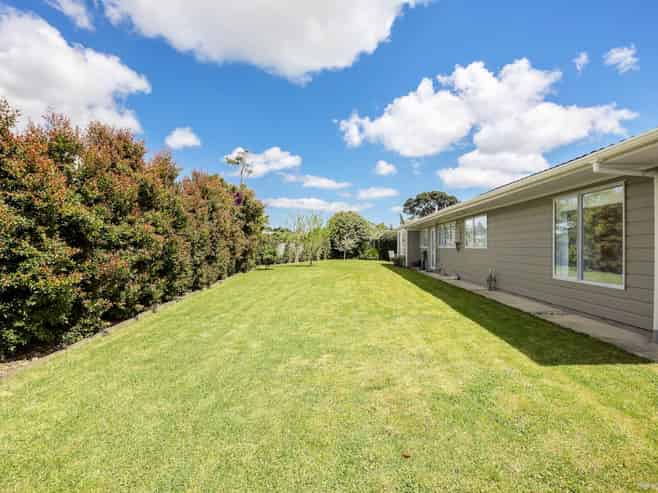 10 Trust Place, Sunnyhills
