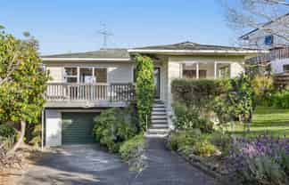 8 Fairway Avenue, Red Beach