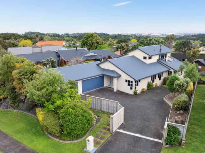 32 Kuripaka Crescent, The Gardens