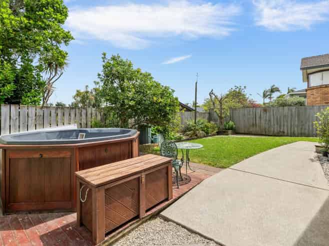 32 Kuripaka Crescent, The Gardens