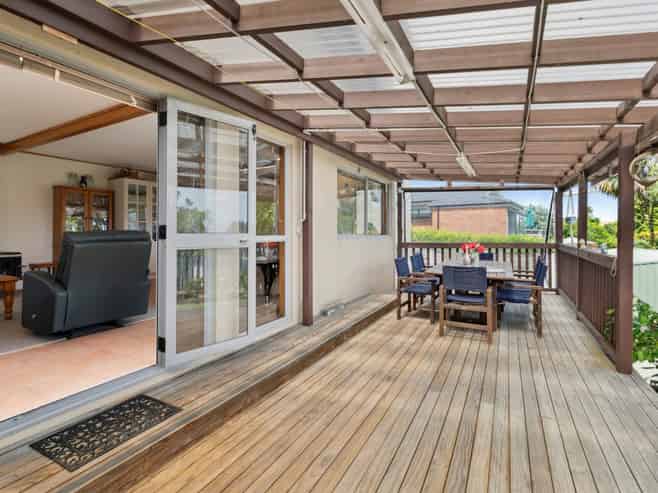 32 Kuripaka Crescent, The Gardens