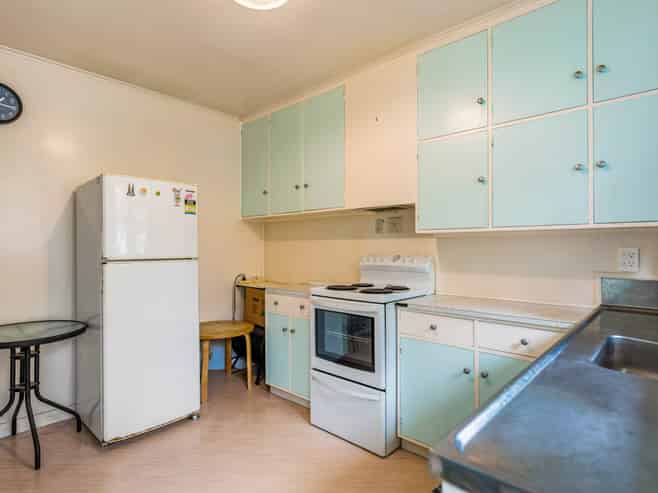 2/10 Mears Place, Epsom