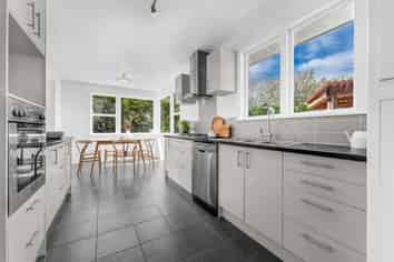 86 Mead Street, Avondale