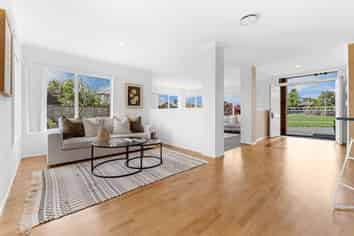 30 Summerland Drive, Henderson