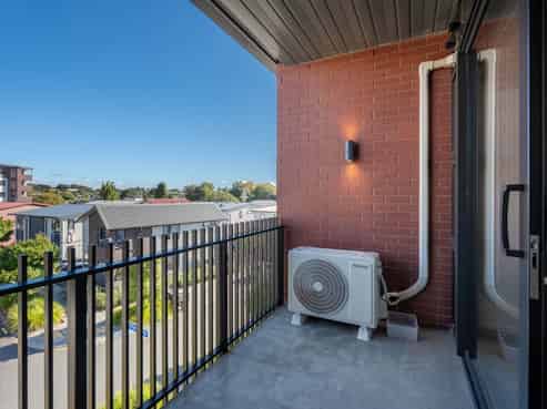 201/38A Fraser Avenue, Northcote