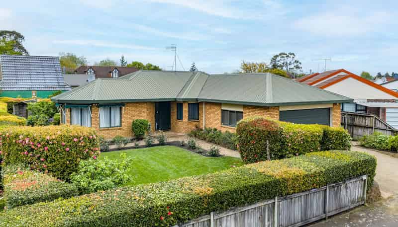 14 Sandalwood Drive, Dinsdale