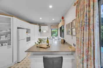 14 Sandalwood Drive, Dinsdale