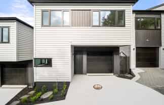 Lot 2/9 Malibu Grove, Bayview