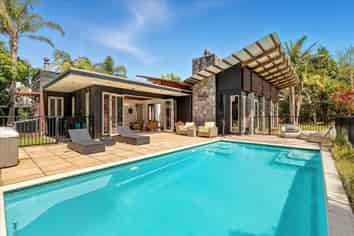26 Saint Regis Way, Bethlehem