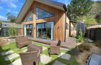 375 Port Hills Road, HILLSBOROUGH